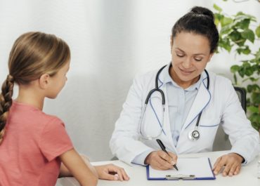 Когда нужен детский гинеколог?